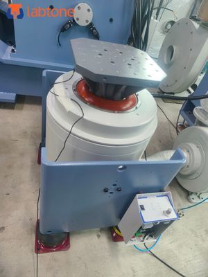 ระบบทดสอบสั่นสะเทือน 3 แกน, โต๊ะ shaker สําหรับส่วนยนต์